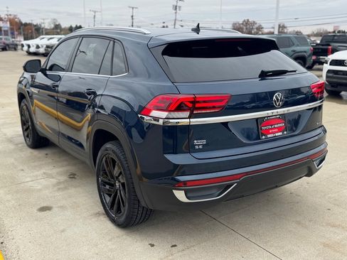 Used 2023 Volkswagen Atlas Cross Sport SE w/ Panoramic Sunroof Package image 6