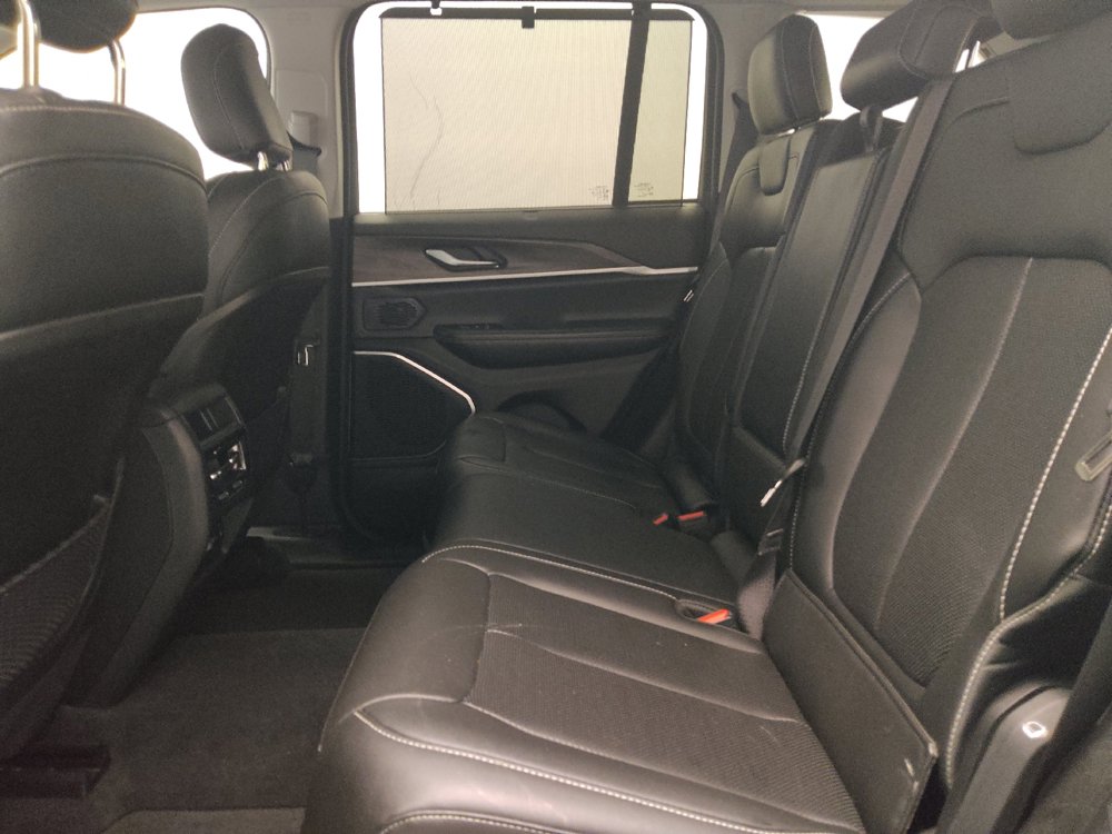 Used 2023 Jeep Grand Cherokee 4WD 4xe w/ Luxury Tech Group II image 18