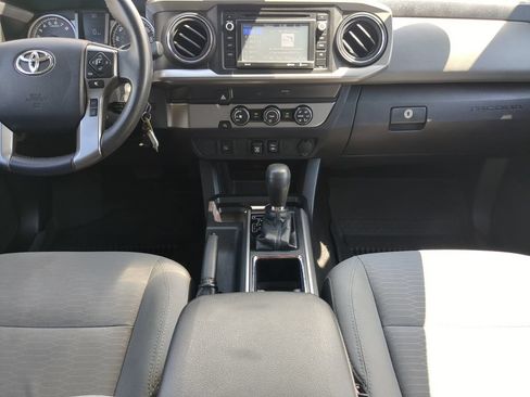 Used 2019 Toyota Tacoma SR5 RWD image 15