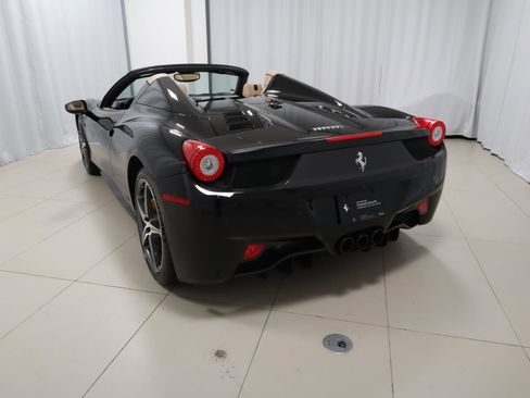 Used 2015 Ferrari 458 Spider image 13