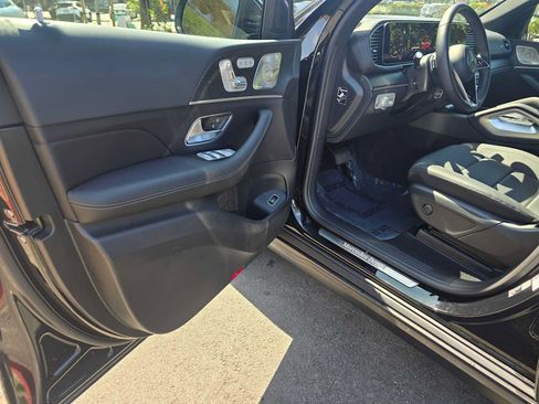 Used 2026 Mercedes-Benz GLS 450 4MATIC image 25