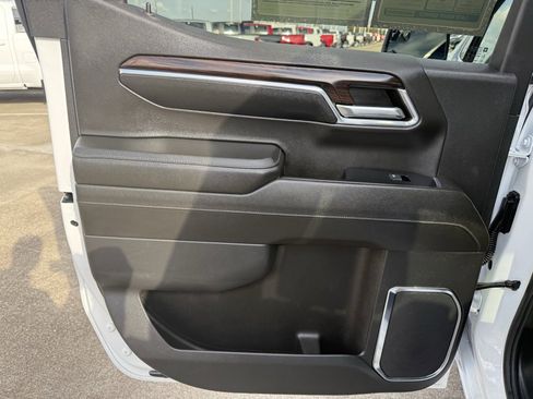 Used 2024 GMC Sierra 1500 SLT image 28