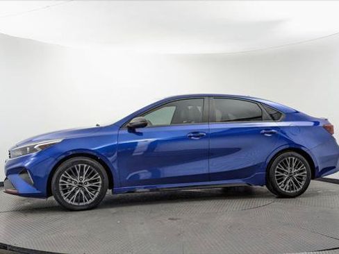 Used 2024 Kia Forte GT-Line w/ GT-Line Premium Package FWD image 3