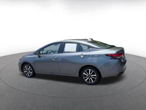 Used 2025 Nissan Versa SV FWD image 10