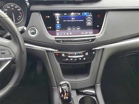 Certified 2023 Cadillac XT6 Luxury image 30