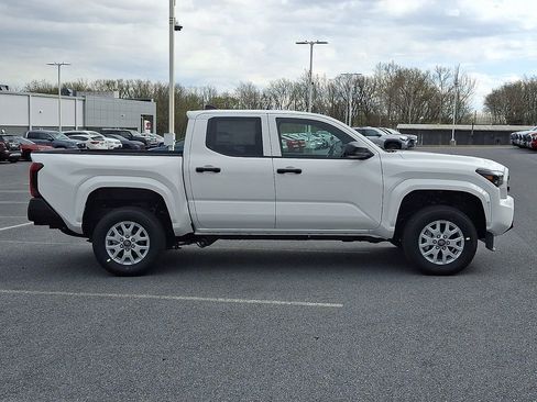 New 2026 Toyota Tacoma SR image 5