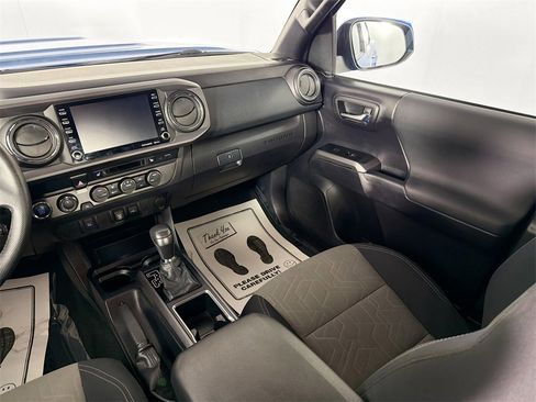 Used 2021 Toyota Tacoma TRD Sport image 21