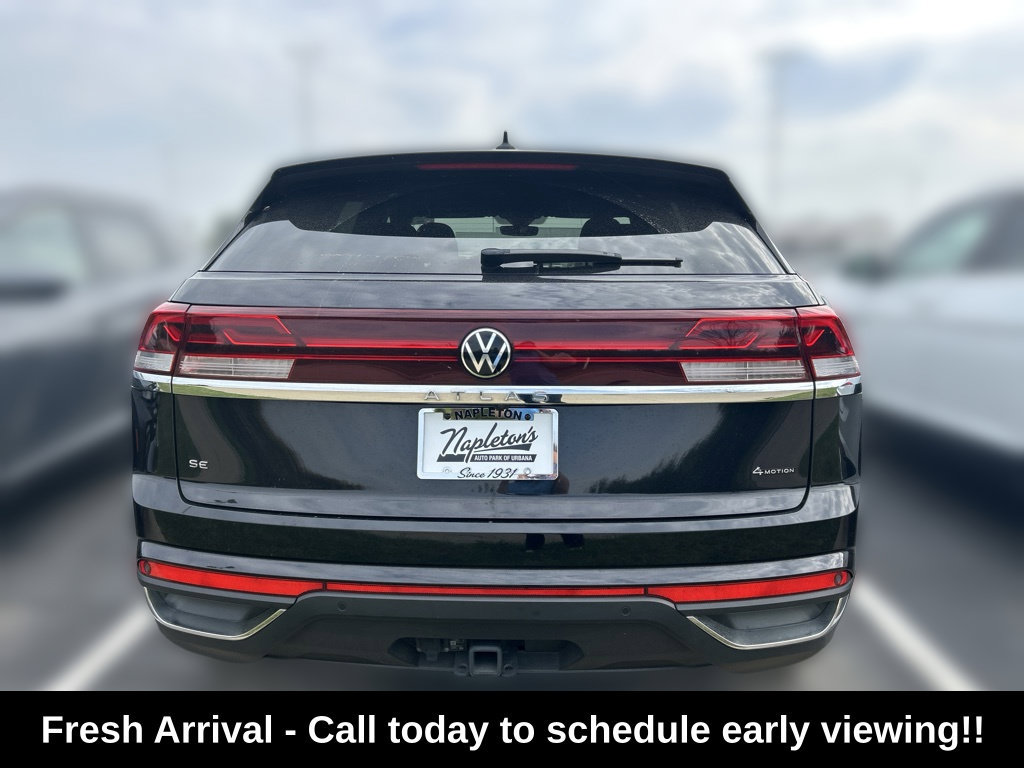 Used 2025 Volkswagen Atlas Cross Sport SE AWD/4WD image 4