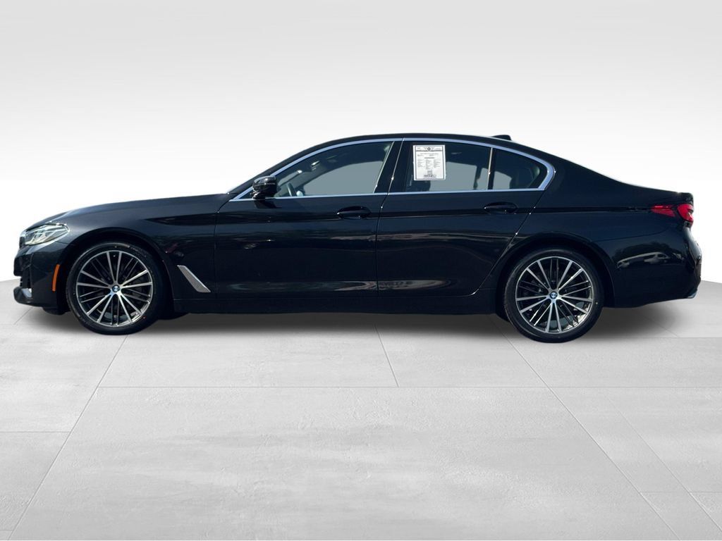Used 2023 BMW 530i xDrive w/ Convenience Package AWD/4WD image 4