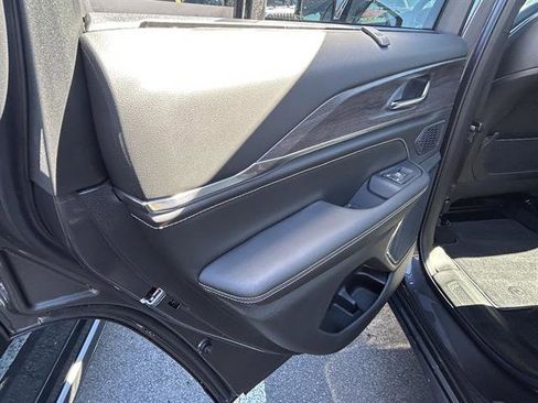 New 2025 Jeep Grand Cherokee Overland image 24