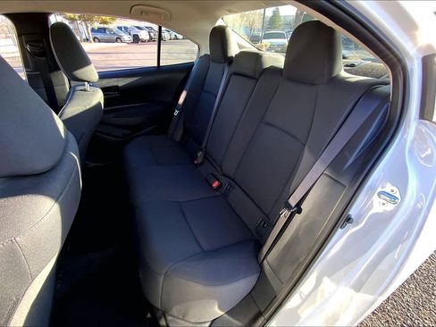 Used 2025 Toyota Corolla LE image 19