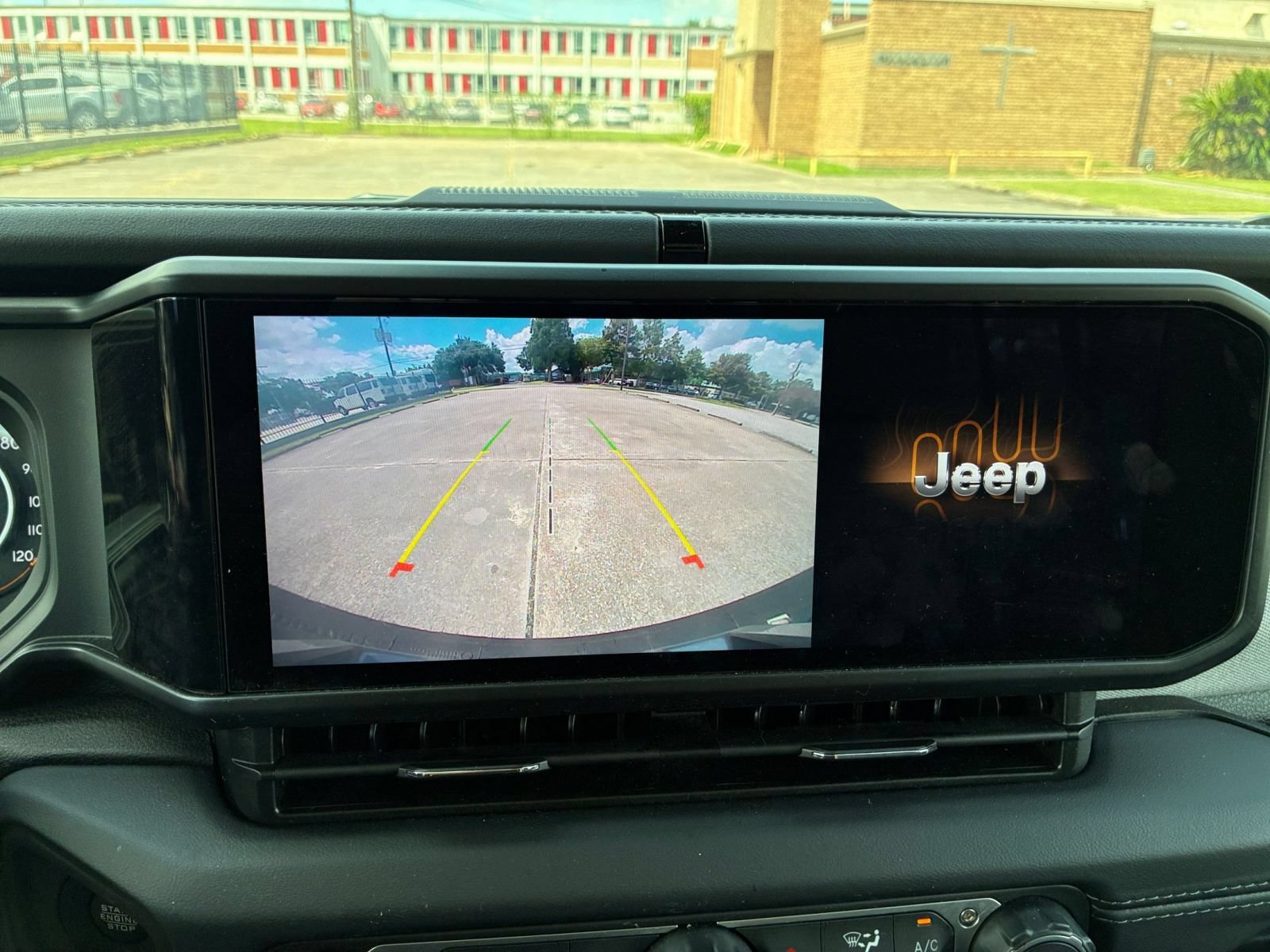 Used 2025 Jeep Wrangler Unlimited Sahara AWD/4WD image 21
