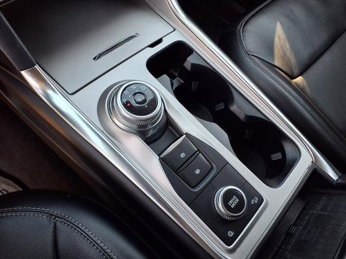Used 2022 Ford Explorer Limited image 27