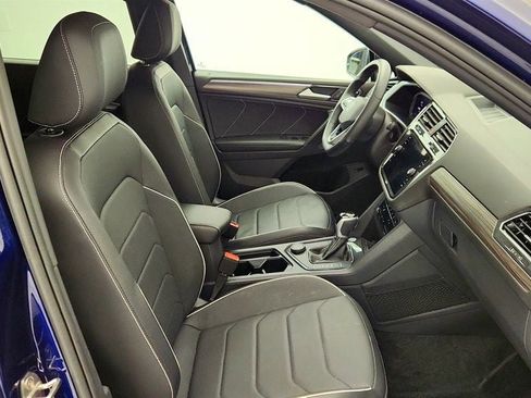 Used 2024 Volkswagen Tiguan SEL R-Line w/ MDO Package, Two-Row image 25
