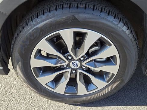 Used 2023 Subaru Outback Touring XT image 5