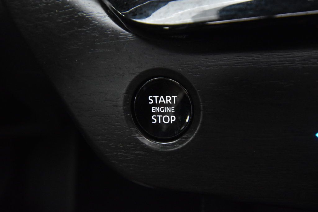 Used 2025 Nissan Murano SL AWD/4WD image 30