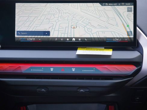 Used 2025 BMW X3 xDrive30i w/ Premium Package image 15