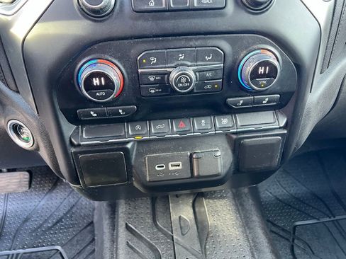 Used 2021 Chevrolet Silverado 1500 LT image 30