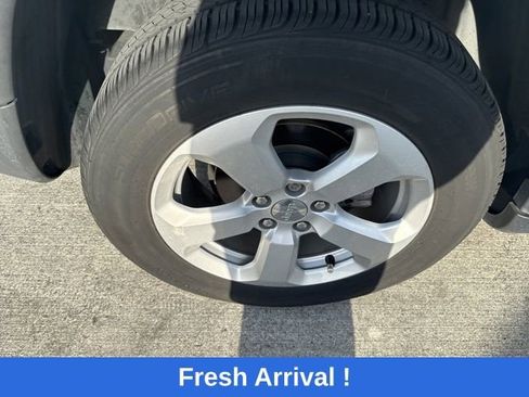 Used 2020 Jeep Compass Latitude image 19