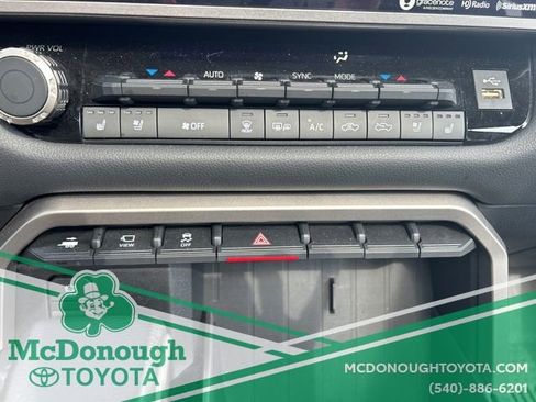 Used 2022 Toyota Tundra Limited image 13