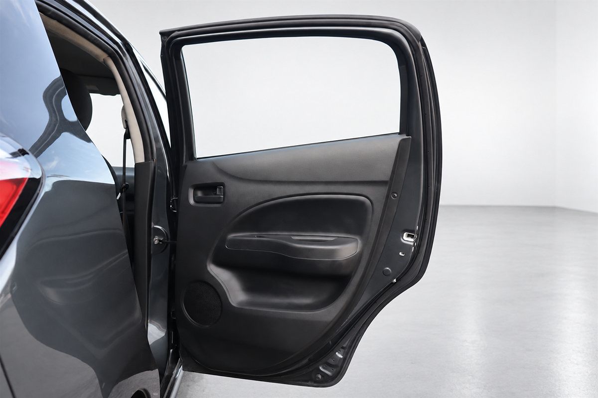Used 2024 Mitsubishi Mirage ES FWD image 13