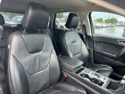 Used 2022 Ford Edge Titanium image 37