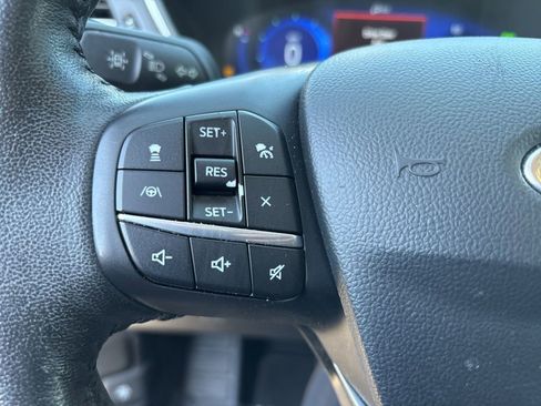 Used 2020 Ford Escape Titanium w/ Titanium Premium Package 2.0 FWD image 22