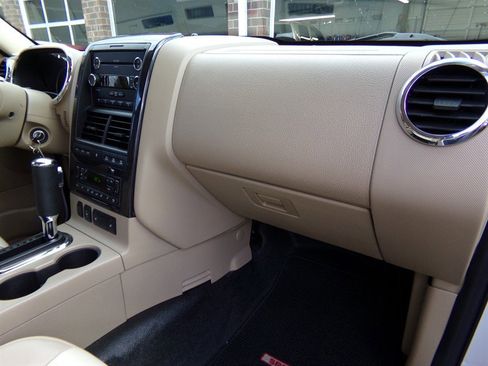 Used 2008 Ford Explorer Sport Trac Limited image 47