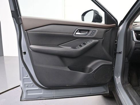 Used 2021 Nissan Rogue SL AWD/4WD image 8