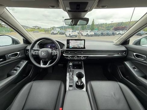 Used 2022 Honda Civic Touring image 10
