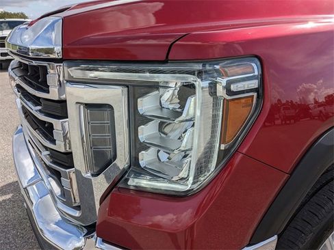 Used 2022 GMC Sierra 3500 SLT w/ SLT Premium Package image 9