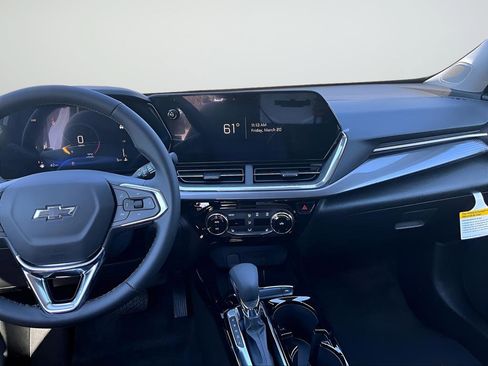 New 2026 Chevrolet Trax ACTIV w/ Sunroof Package FWD image 6