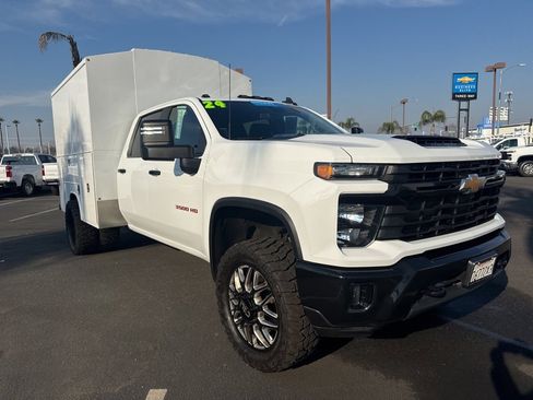 Used 2024 Chevrolet Silverado 3500 LT w/ Convenience Package image 3