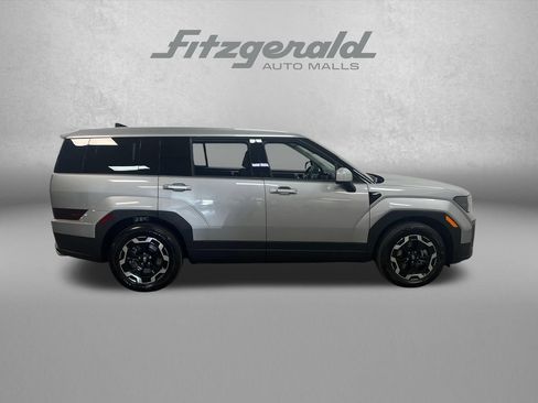 Used 2026 Hyundai Santa Fe SE FWD image 8