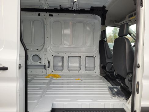 New 2026 Ford Transit 250 148 Medium Roof Extended AWD image 11