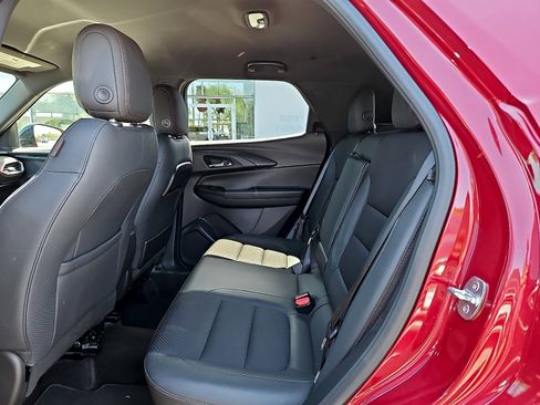 Used 2021 Chevrolet TrailBlazer RS AWD/4WD image 12