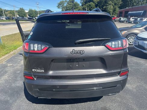 Used 2019 Jeep Cherokee High Altitude AWD/4WD image 7