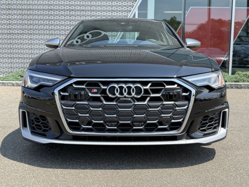 Used 2024 Audi S6 Premium Plus w/ Premium Plus Package AWD/4WD image 6