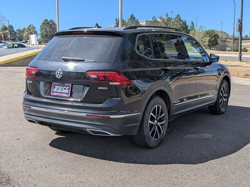 Used 2021 Volkswagen Tiguan SE w/ Panoramic Sunroof Package image 2