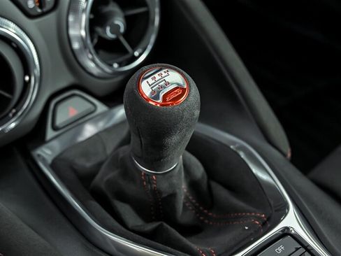 Used 2018 Chevrolet Camaro ZL1 RWD image 30