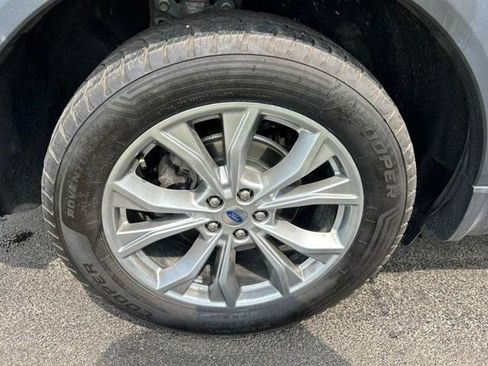 Used 2021 Ford Explorer XLT w/ Equipment Group 202A AWD/4WD image 57