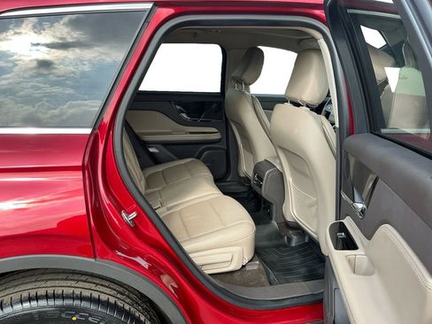 Certified 2023 Lincoln Corsair Reserve w/ Equipment Group 201A image 23