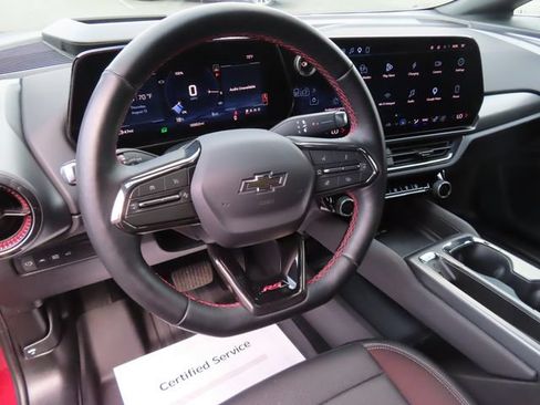 Used 2025 Chevrolet Equinox EV RS w/ Convenience Package II AWD/4WD image 13