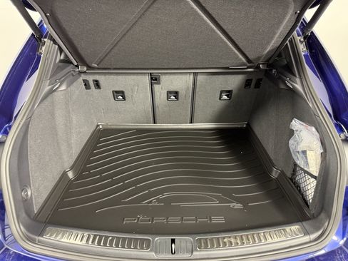 New 2025 Porsche Macan image 25