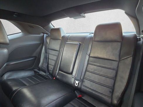 Used 2014 Dodge Challenger R/T RWD image 18