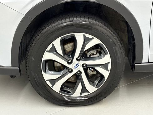 Certified 2022 Subaru Outback Limited image 10