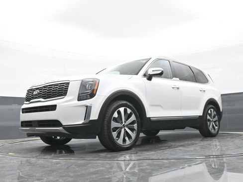 Used 2020 Kia Telluride EX w/ EX Premium Package AWD/4WD image 45