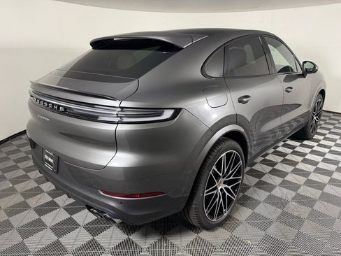 New 2025 Porsche Cayenne Coupe image 7