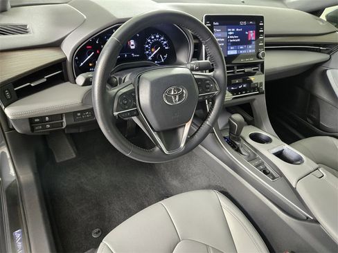 Used 2019 Toyota Avalon XLE image 15