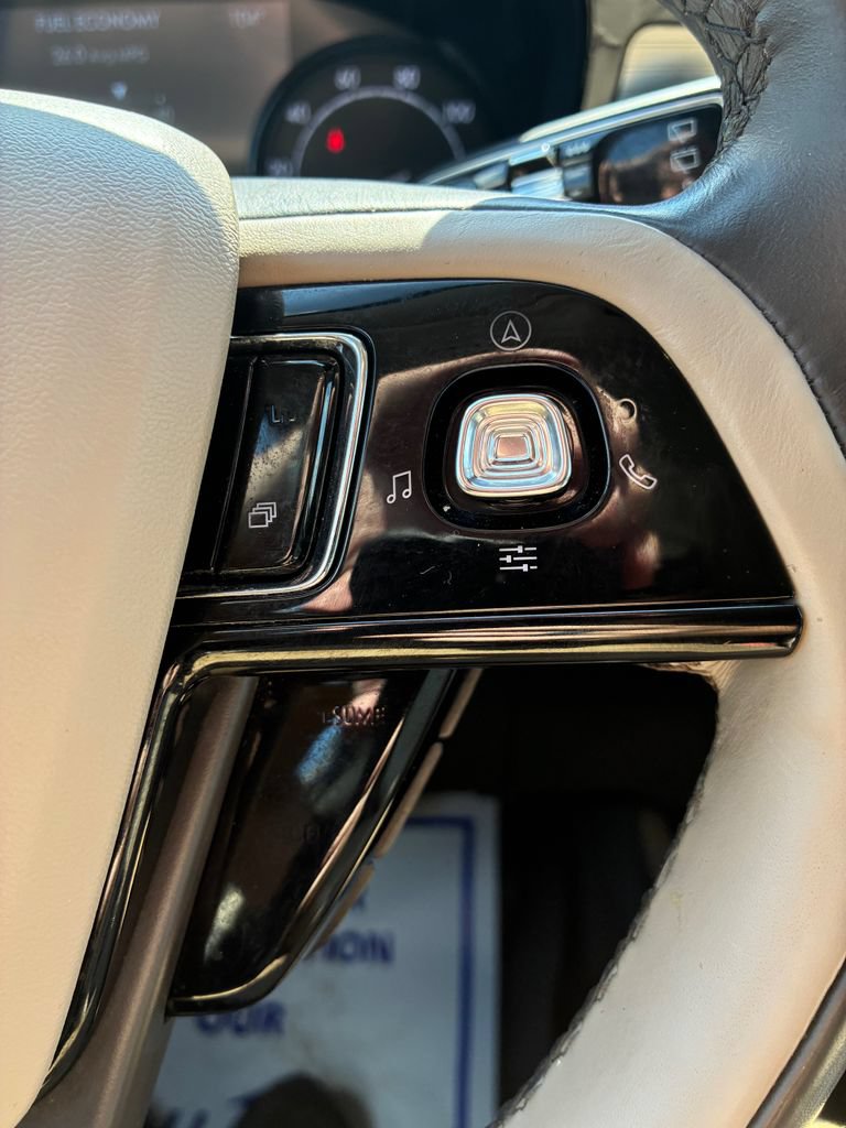 Used 2020 Lincoln Corsair FWD w/ Equipment Group 101A image 19